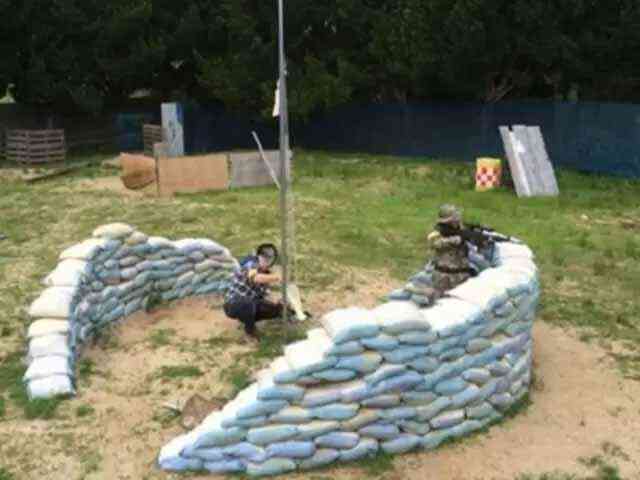 サバイバルゲームフィールド WEED フィールドイメージ土嚢陣地